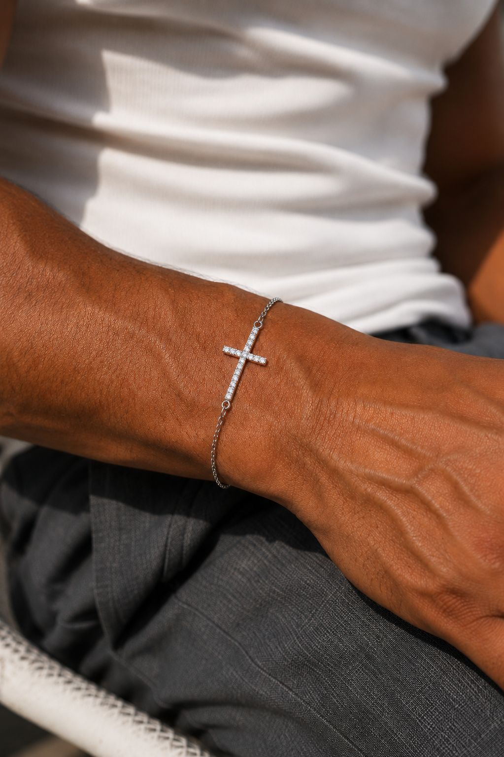 DIAMOND CROSS BRACELET